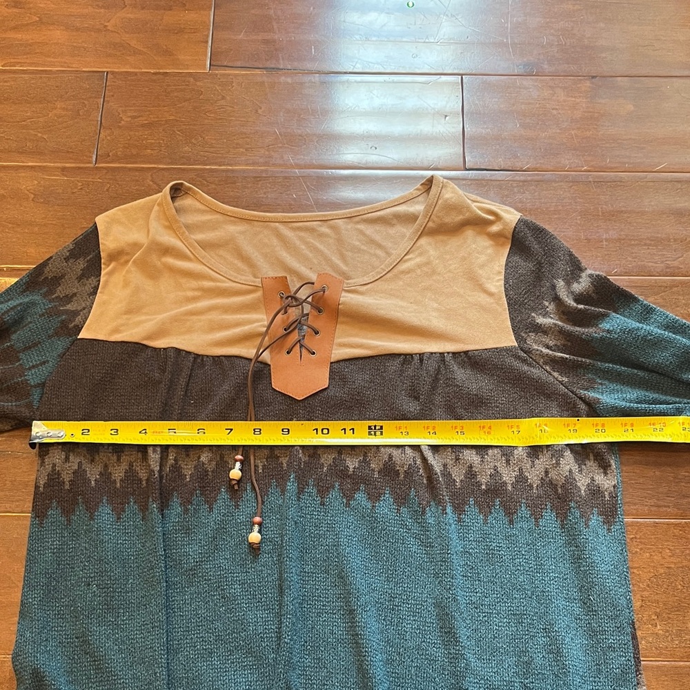 Teal and Tan Patterned Ruffle-Sleeve Tunic Top - Picture 3 of 5